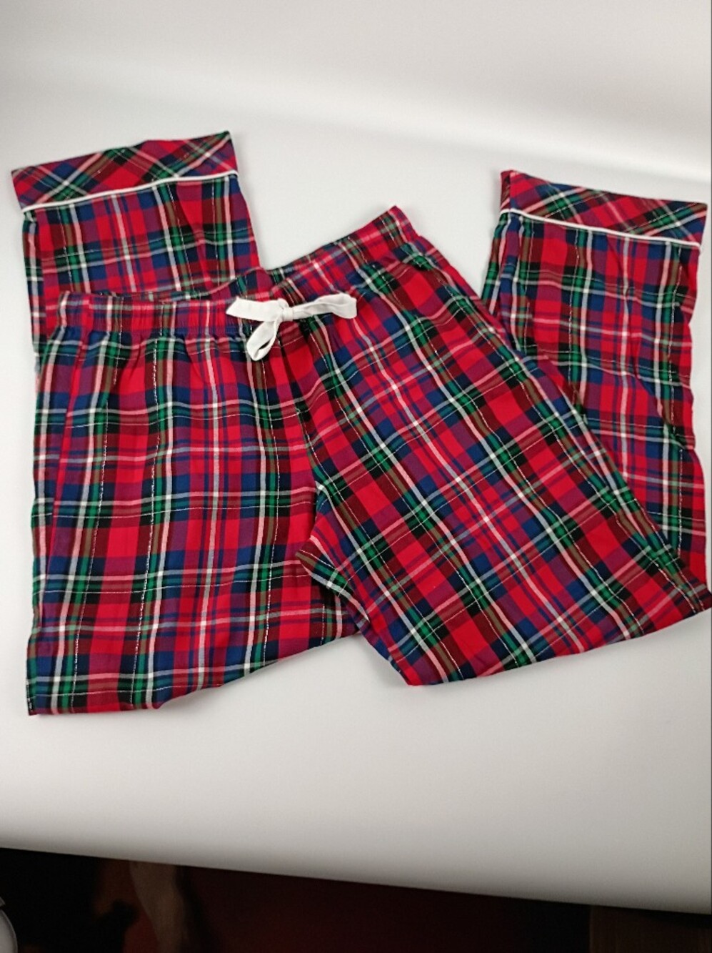 Victoria's Secret Red and Green Plaid Woman's Pajama Bottoms Size Medium